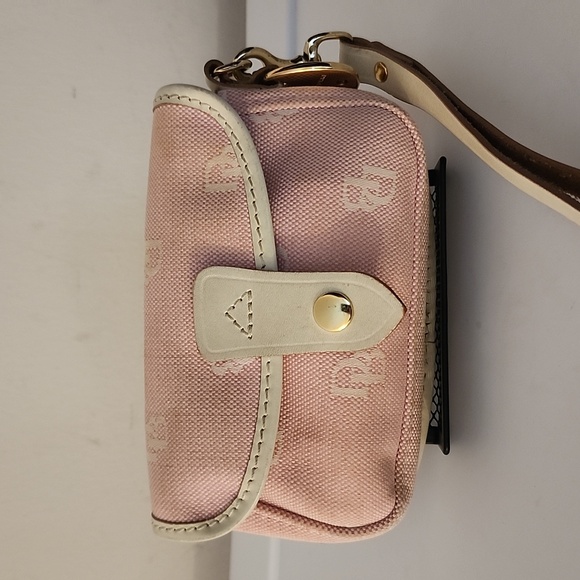 Dooney & Bourke Tote (New) w/Free D&B Wristlet - Picture 13 of 16